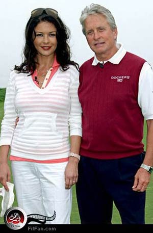 كاثرين تلوم الأطباء على &quot;سرطان&quot; دوجلاس