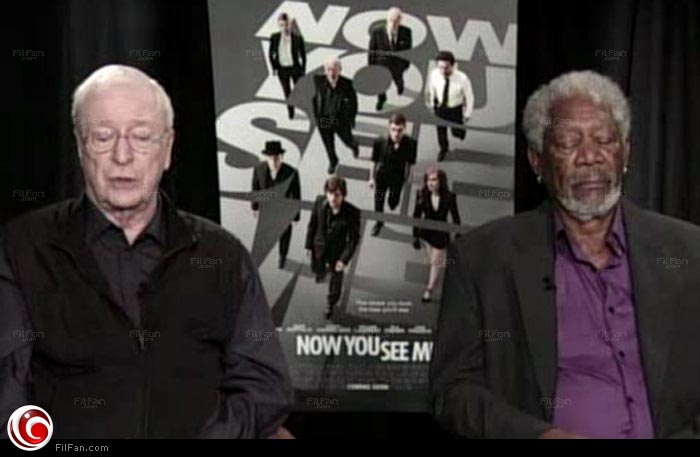 مورجان فريمان ينام أثناء لقاء صحفي