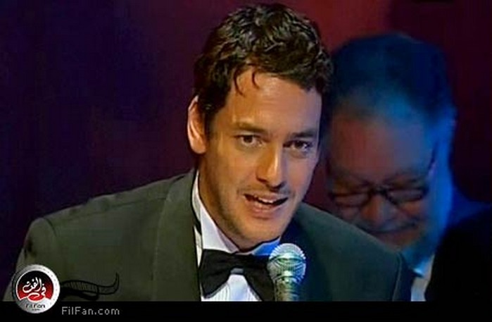 الفنان خالد أبو النجا يلقي كلمته في حفل ختام المهرجان بعد فوز فيلم &quot;هليوبوليس&quot; بجائزة تقديرية