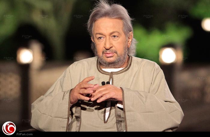 نور الشريف بالجلابية