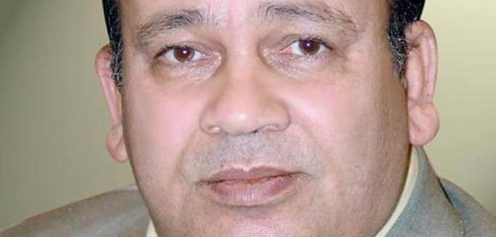 المؤلف والشاعر نبيل خلف