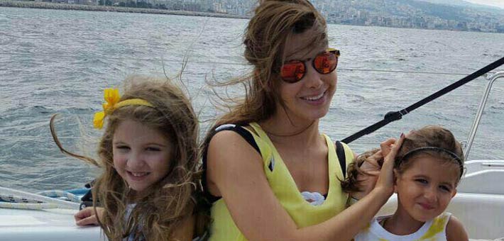 نانسي عجرم وبناتها 