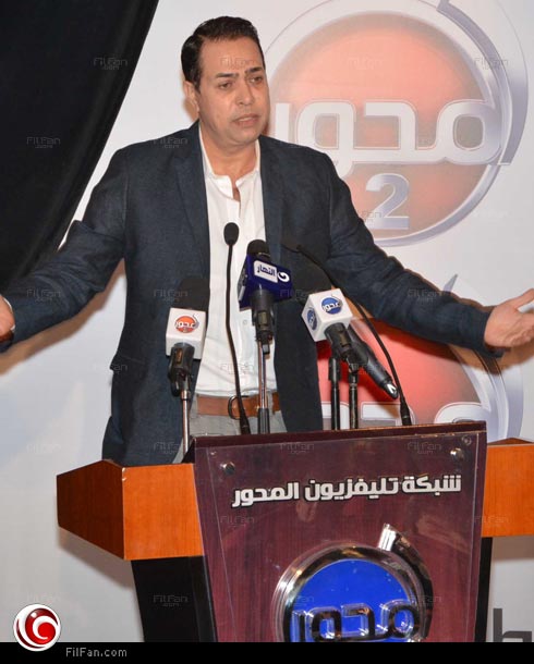 المطرب الشعبي حكيم في المؤتمر الصحفي لقناة &quot;المحور&quot; 
