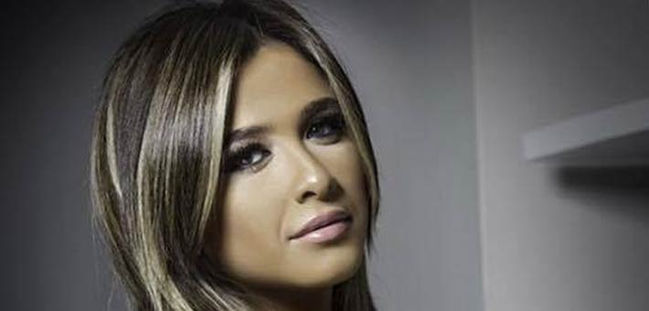 ياسمين عبد العزيز