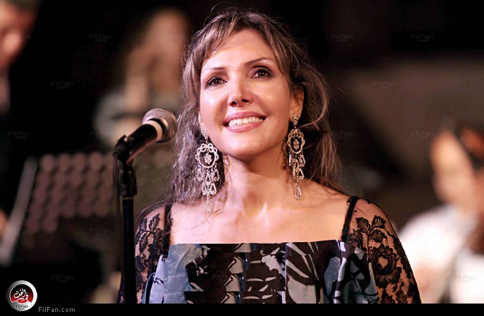 نادية مصطفى