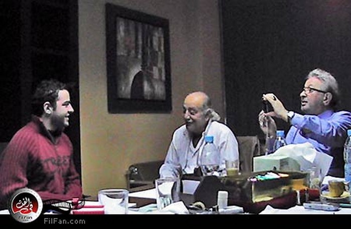 نور الشريف والمخرج يوسف شرف الدين مع أحد الوجوه الجديدة