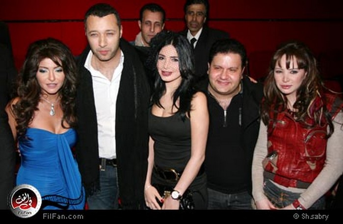 أبطال الفيلم: أحمد فهمي وعلا غانم وإدوارد وماريا