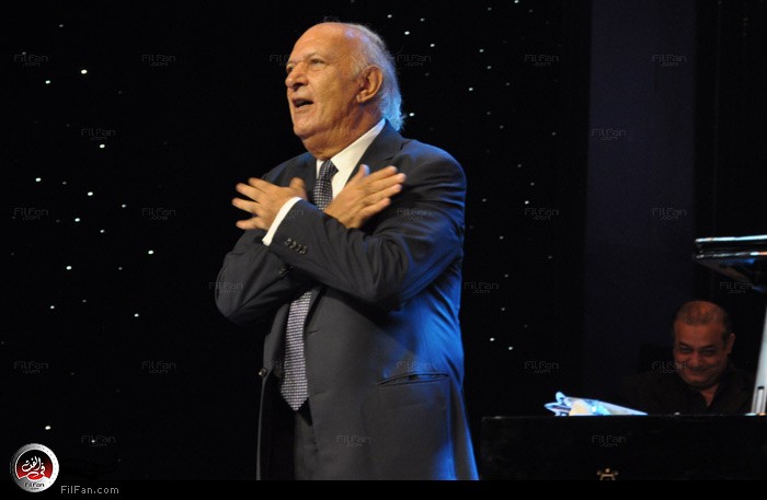 عمر خيرت أثناء الحفل