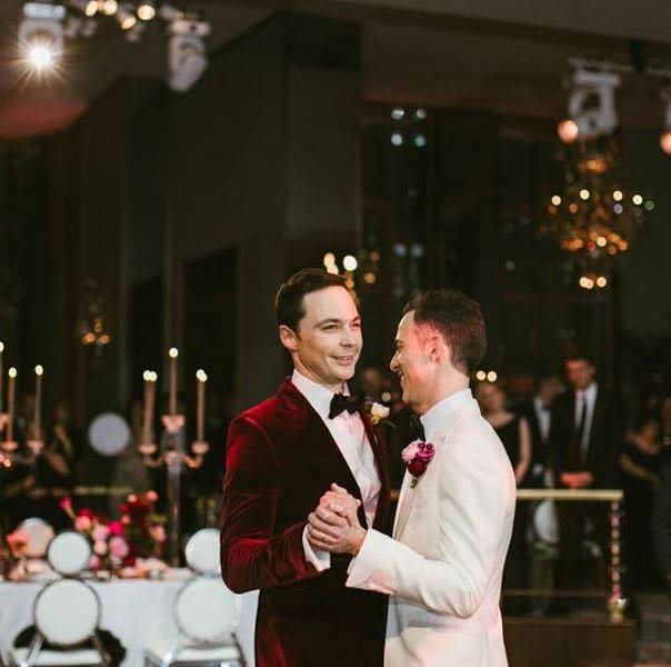 تود سبيواك وجيم بارسونز في حفل  الزفاف