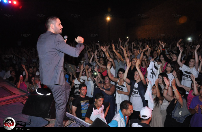 رامي في الحفل