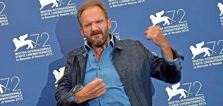 رالف فاينس يرقص في مهرجان &quot;فينيسيا&quot;