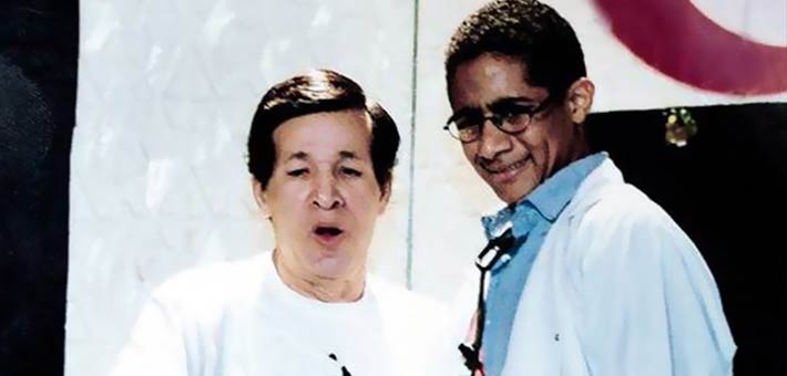 محمد رمضان في بداياته الفنية مع سعيد صالح