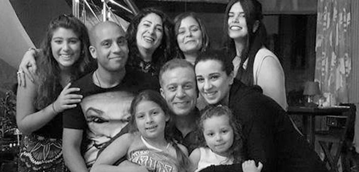 شريف منير وأسرته