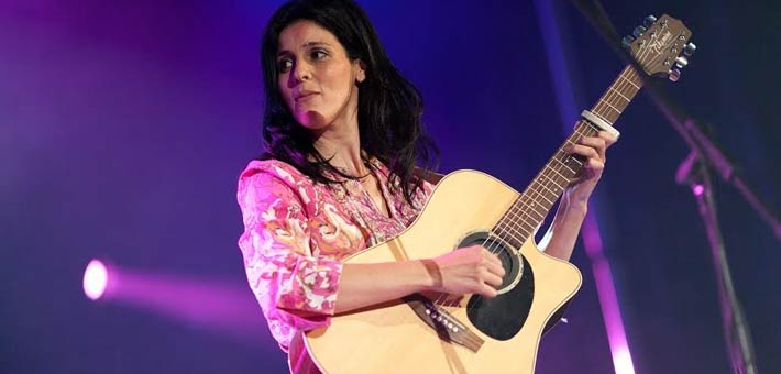 المطربة الجزائرية سعاد ماسي 