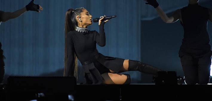 المغنية الشابة أريانا جراندي (24 عاما)