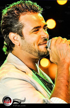 سامو زين يغني بميكروفون &quot;ماسى&quot;