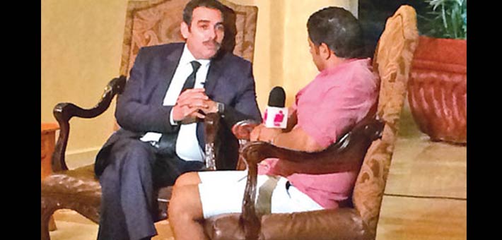 مذيع قناة &quot;نايل سينما&quot;