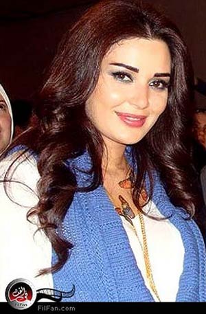 سيرين عبد النور تٌغني لأطفال مرضى السرطان