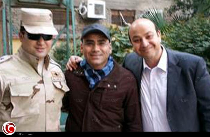 عمرو أديب وسط رجال الجيش 