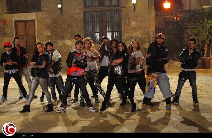 مشهد من كواليس العمل