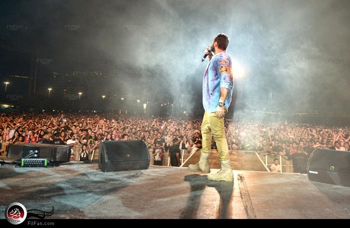 تامر أمام جمهوره