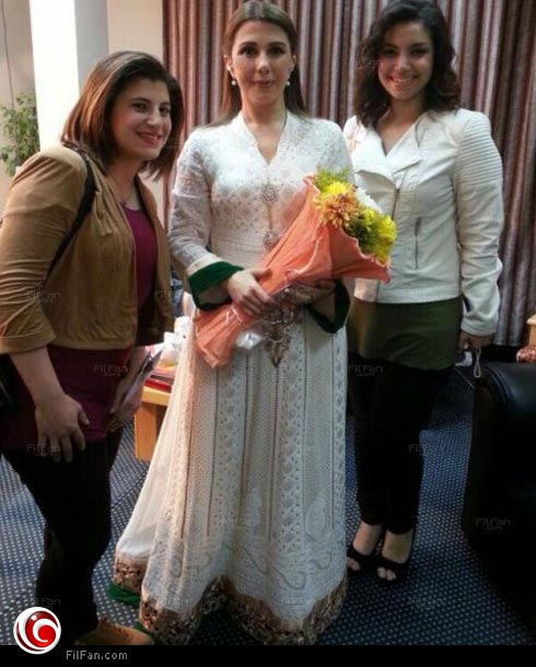 ماجدة الرومي مع نسمة محجوب وشقيقتها