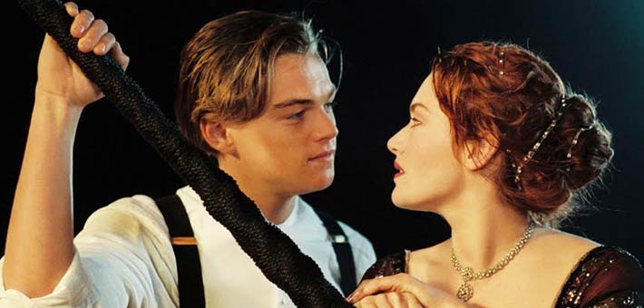 كيت وينسليت وليوناردو دي كابريو في مشهد من Titanic 