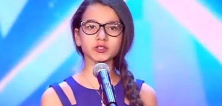 الطفلة نجلا