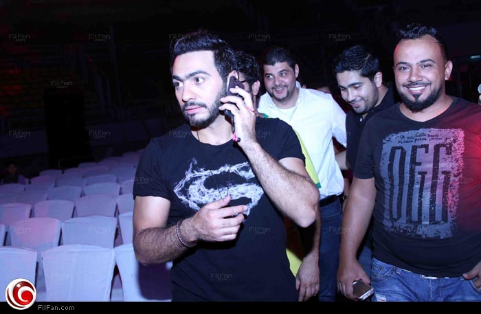 تامر حسني في استاد القاهرة قبل يوم من إحياء حفله في رابع أيام عيد الأضحى