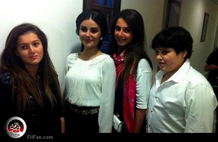 إيناس مع أبناء عاصي