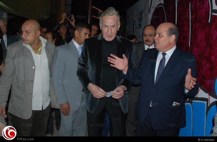 عزت أبو عوف