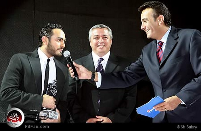 تامر حسني ومسئول شركة &quot;بيبسي&quot; والإعلامي أسامة منير