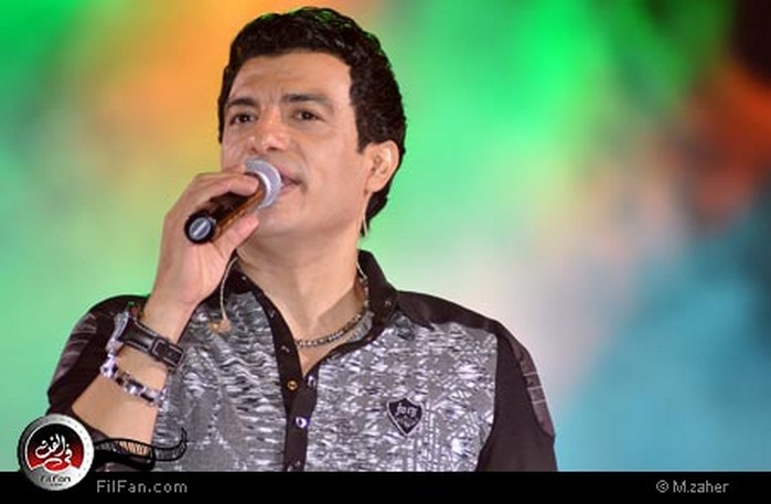 إيهاب توفيق في حفل نادي الشمس