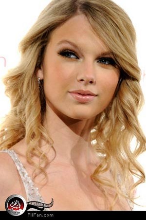 نجمة المراهقين الشقراء تيلور سويفت