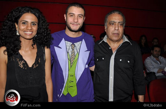 المنتج محمد العدل مع بطلي الفيلم 