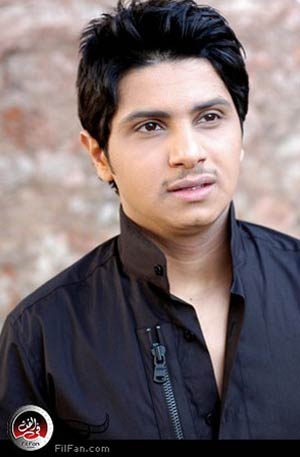 المطرب الشاب تركي