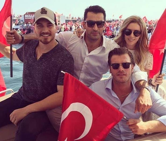 كيفانش تاتليتوج وكينان أميرزالي أوغلوا وزوجته سينام كوبال و شاتاي أولسوي