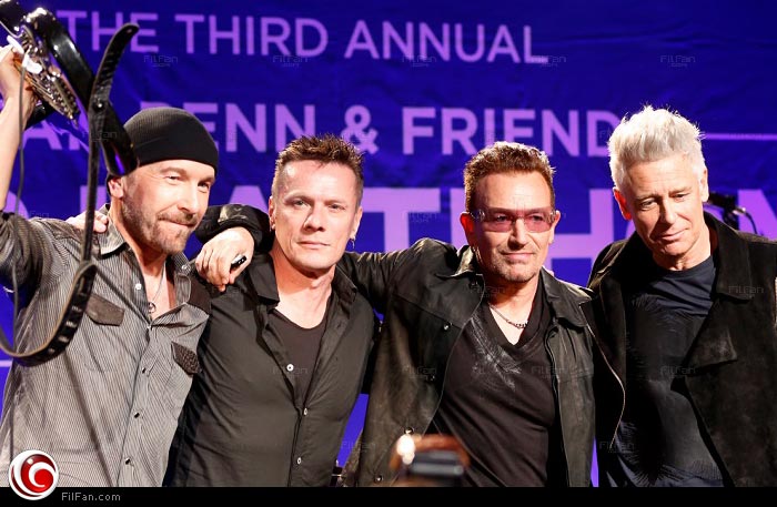 بونو المطرب الرئيسي لفريق&quot;U2&quot;