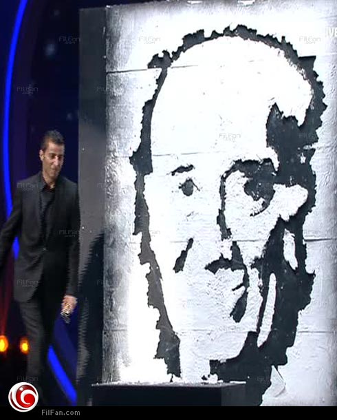 الديري يفاجئ الجمهور بنحت وديع الصافي