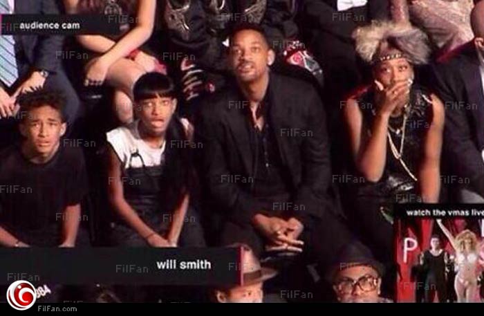 ويل سميث وابنته ويلو وابنه جايدن مندهشون من بكيني جاجا