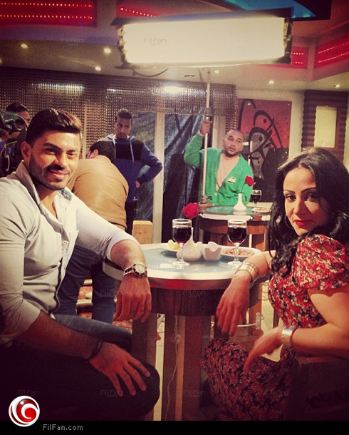 خالد سليم مع هيام جباعي في كواليس المسلسل