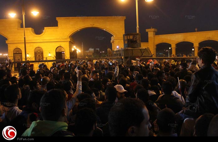 صورة من الاشتباكات التي وقعت بين مشجعي نادي الزمالك المصري وقوات الأمن المصرية