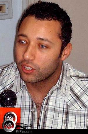 &quot;أتمنى أن يحوز ألبومي على إعجابهم وأن يقبلوني كمطرب أغني بمفردي بعد أن قبلوني وأنا ضمن فريق &quot;واما&quot;