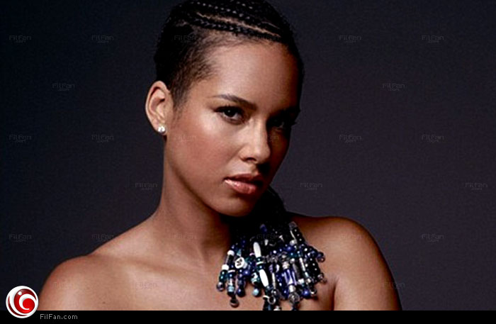 أليشيا كيز عارية