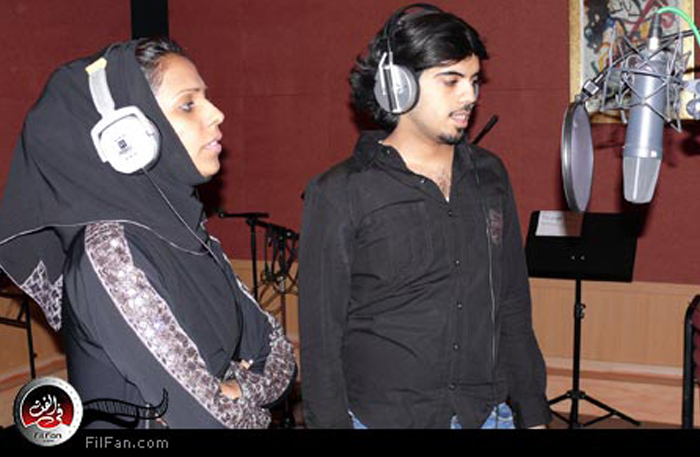 معضد الكعبي وألحان بنت سالم أثناء تسجيل الأغنية
