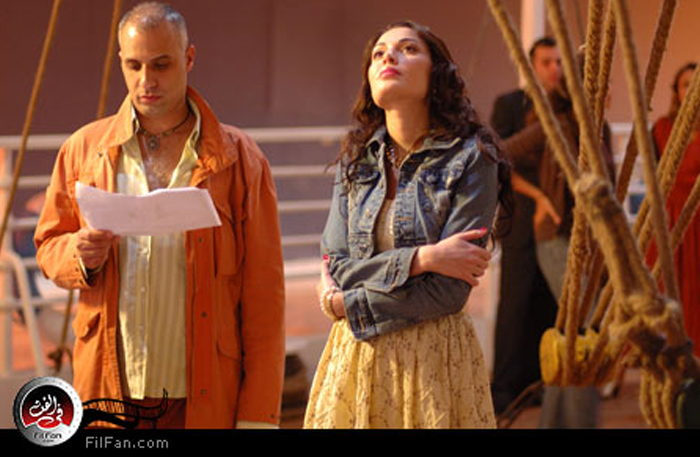 سيرين عبد النور مع المخرج أحمد ماهر أثناء تصوير &quot;المسافر&quot;