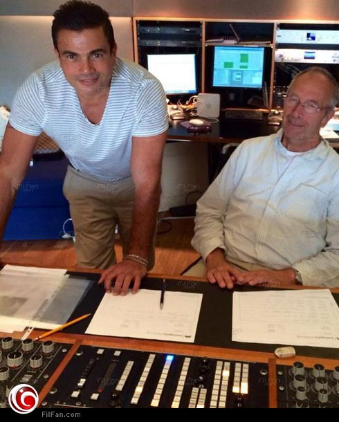 عمرو دياب في الاستوديو بعد الانتهاء من &quot;ماستر&quot; ألبومه