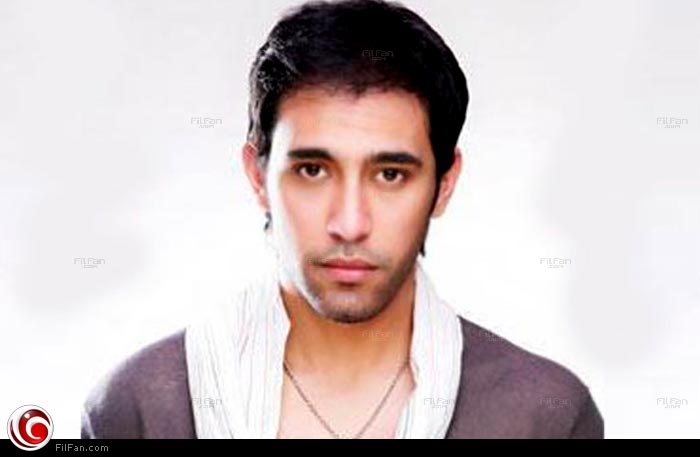 عمرو مصطفى يعتبر خطاب الرئيس مرسي خطابا إرهابيا