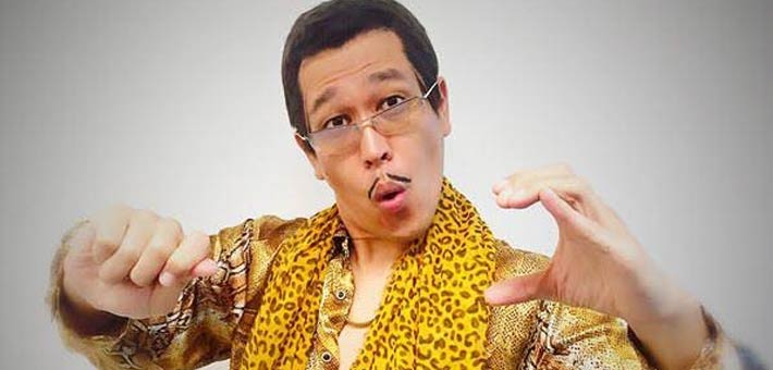 كوزاكا دياماو في شخصية "بيكو تارو" 