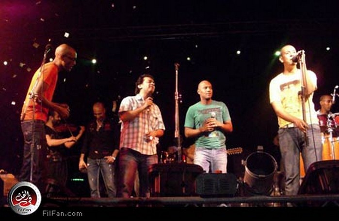 محمد محيي بين أعضاء بلاك تيما